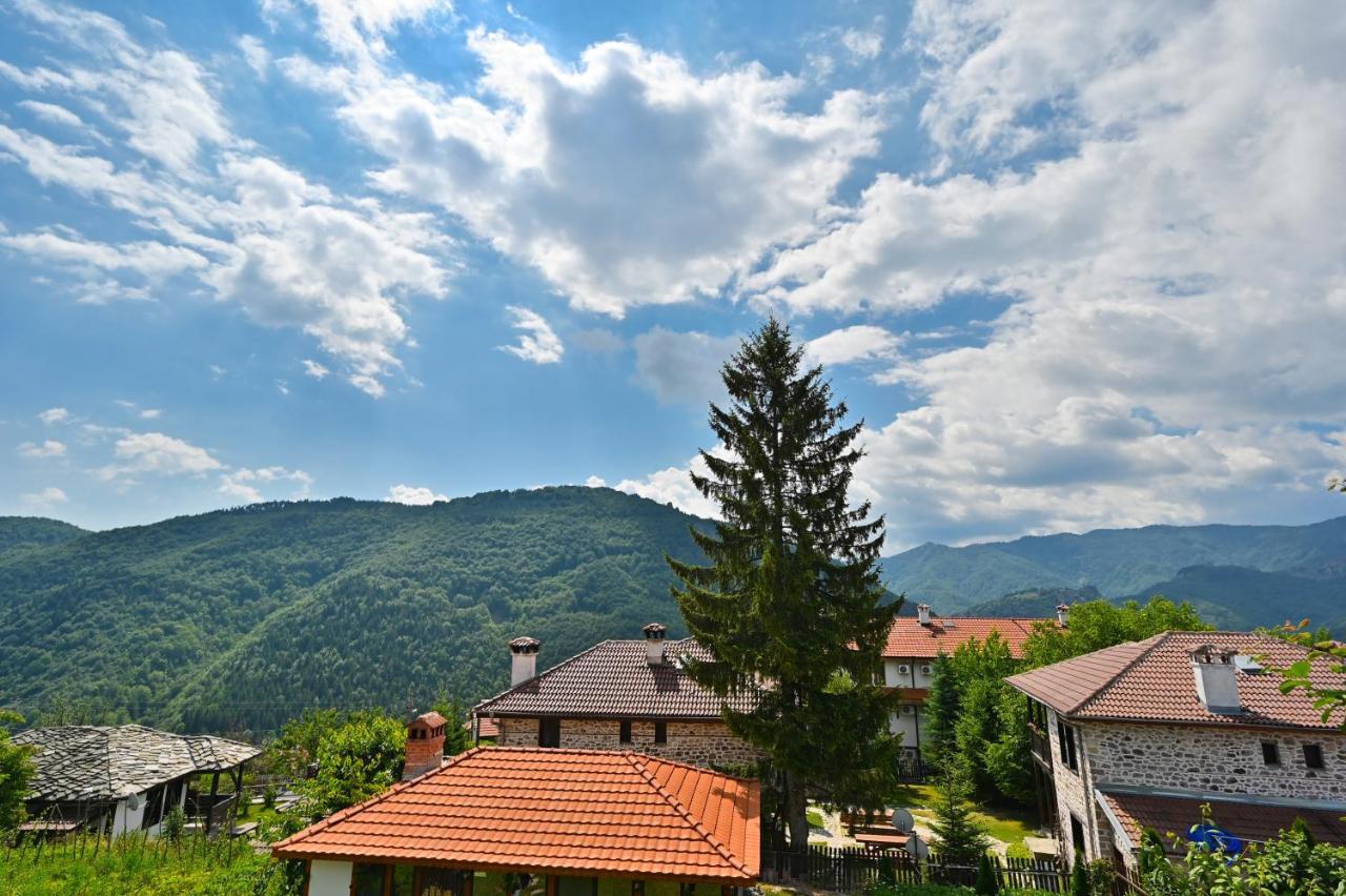 Rhodopes Legends Hotell Vrata Exteriör bild