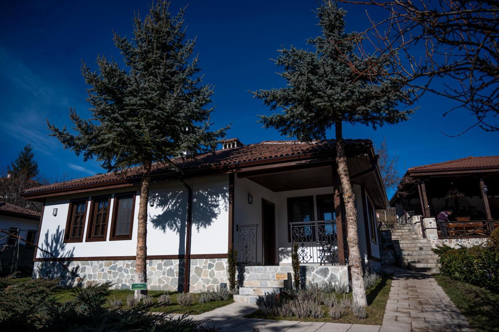 Rhodopes Legends Hotell Vrata Exteriör bild