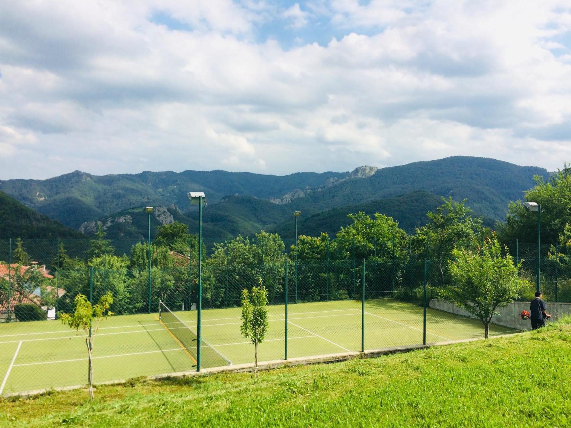 Rhodopes Legends Hotell Vrata Exteriör bild