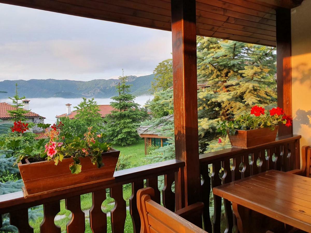 Rhodopes Legends Hotell Vrata Exteriör bild