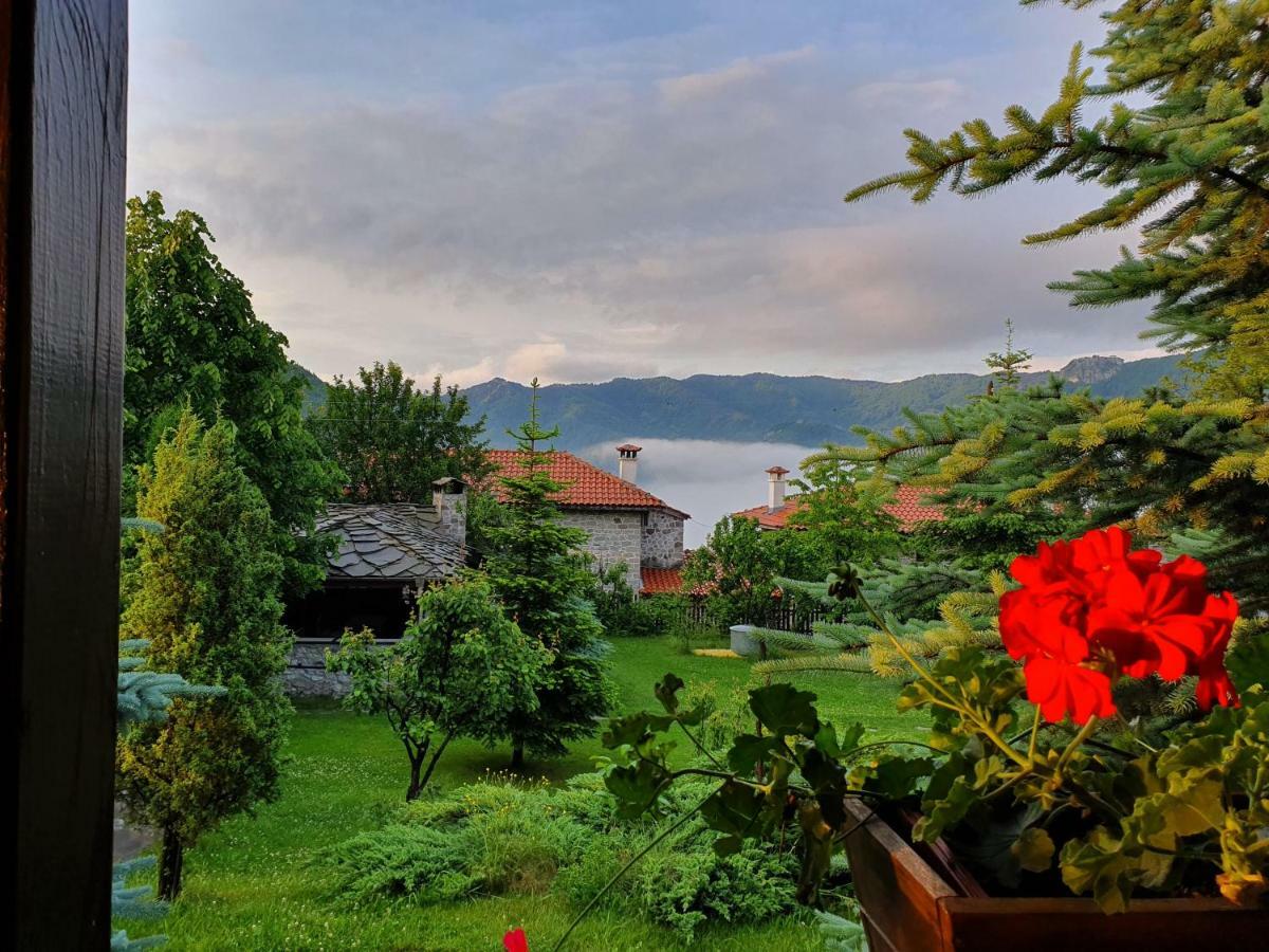 Rhodopes Legends Hotell Vrata Exteriör bild